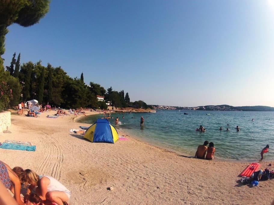 Apartment Mia - Spacious Apartment On 85 M2 With Beautiful Sea View Трогір Екстер'єр фото