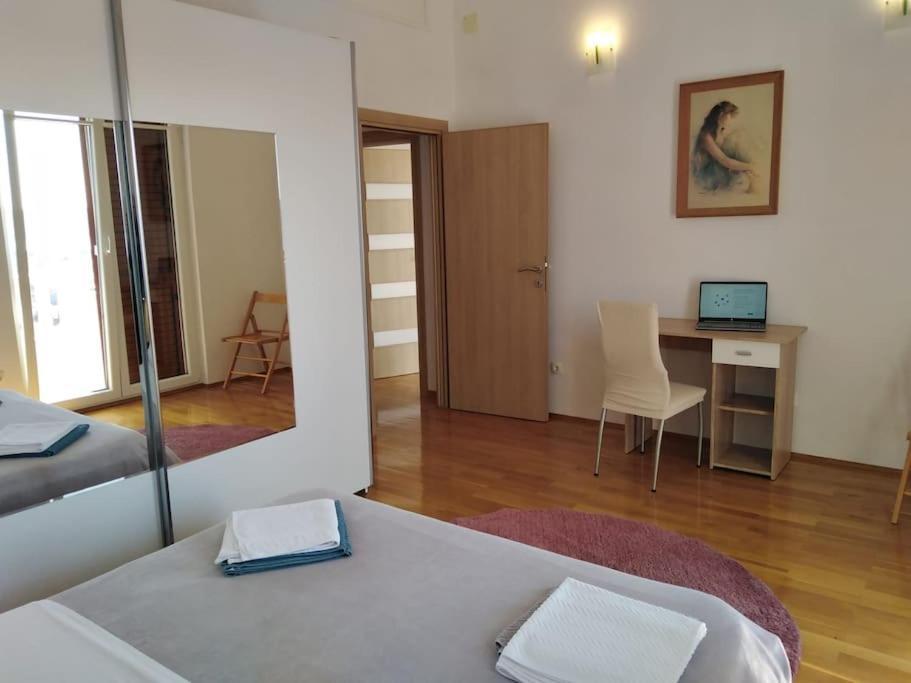 Apartment Mia - Spacious Apartment On 85 M2 With Beautiful Sea View Трогір Екстер'єр фото