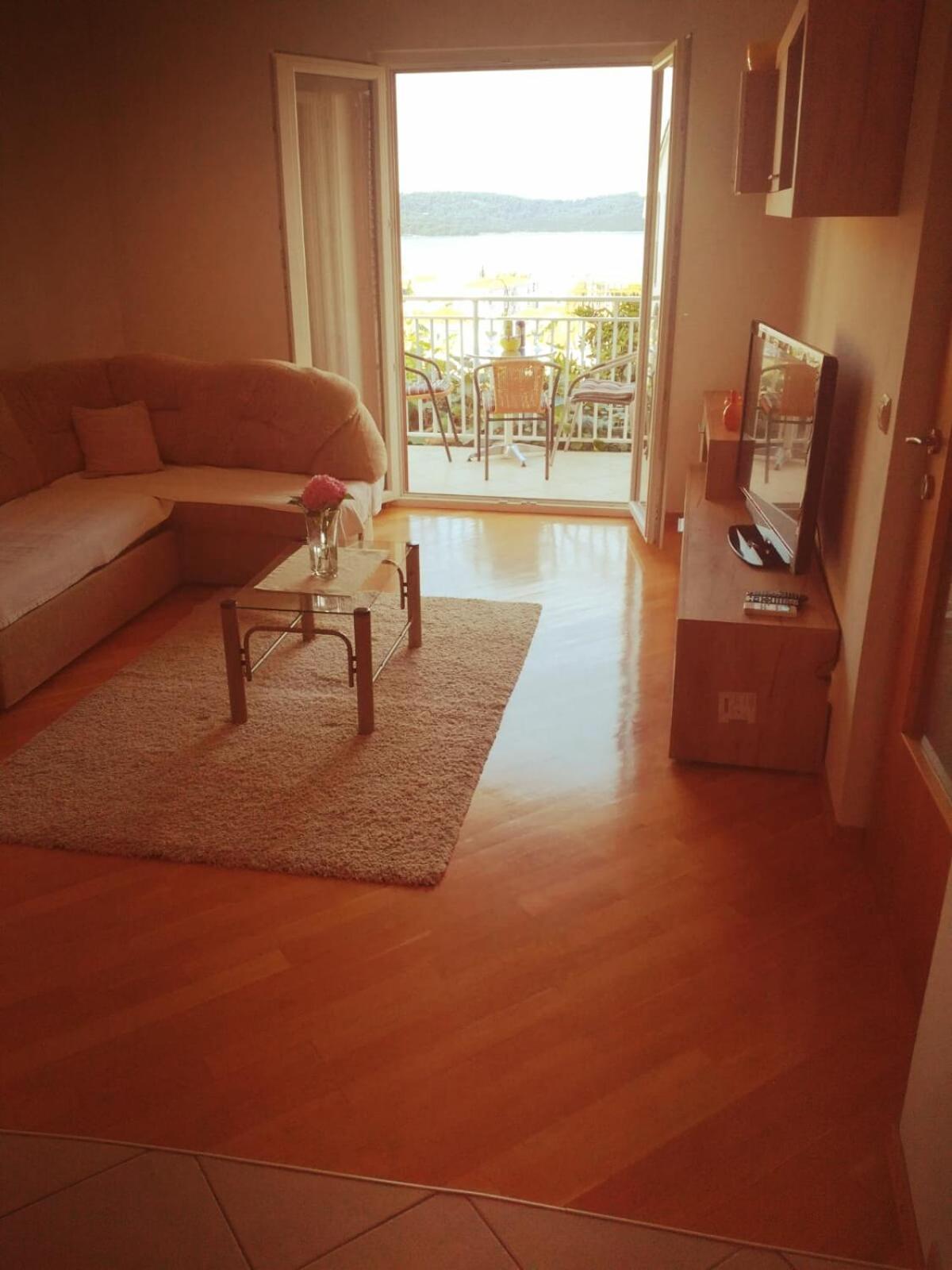 Apartment Mia - Spacious Apartment On 85 M2 With Beautiful Sea View Трогір Номер фото